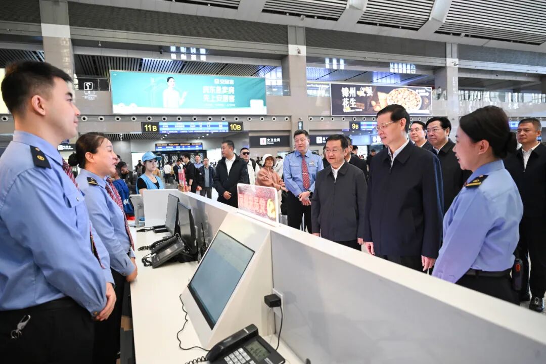 许昆林王新伟检查调度国庆假期安全生产和交通文旅等工作 霍步刚参加